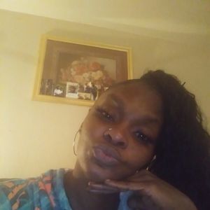 Meet your Posher, Yolanda